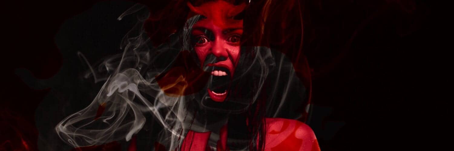 Canela Skin in smoke